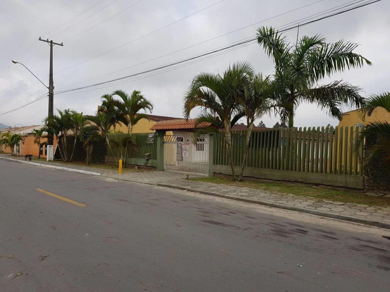 Appartamento Kitnet Flamingo 31B Matinhos Esterno foto