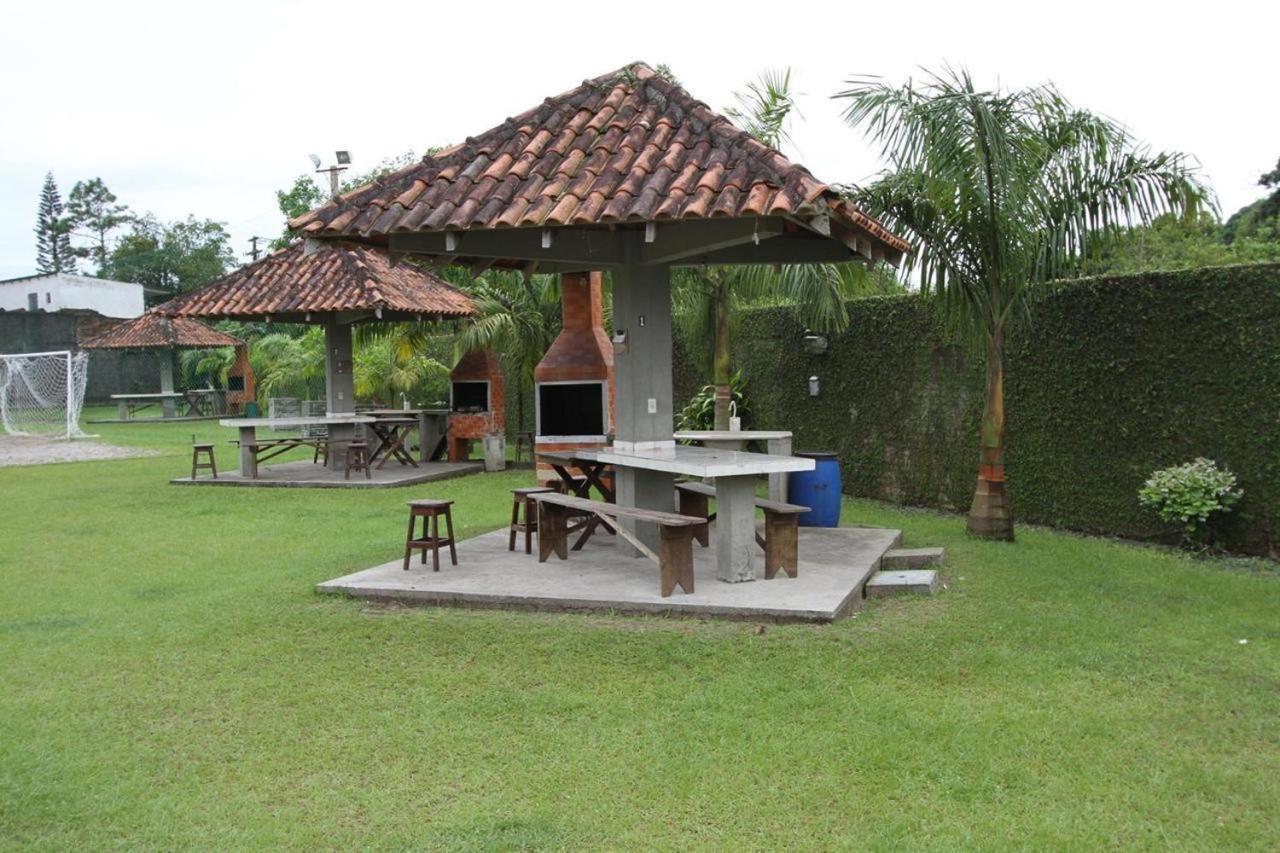 Appartamento Kitnet Flamingo 31B Matinhos Esterno foto